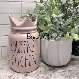 Rae Dunn Queen's Kitchen Pink canister w/crown lid